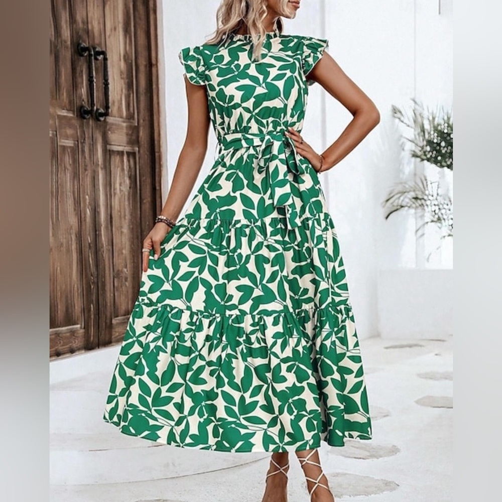EUC Elegant Green Leaf Print Maxi Dress size S